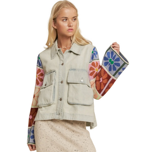 DAVI & DANI Women’s Adjustable Cuffs Multi Patch Denim Jacket (light denim)